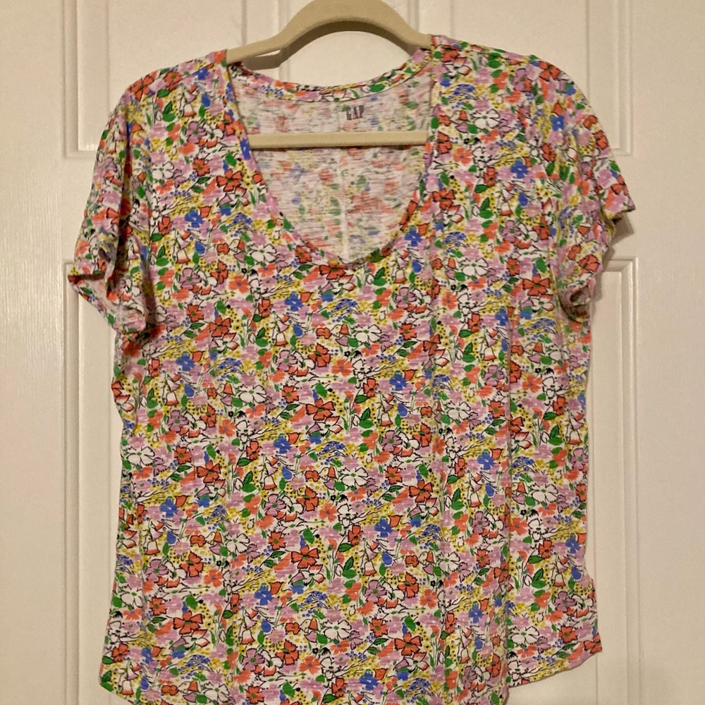GAP Multicolor Floral Short Sleeve Top